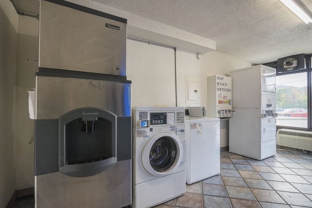 image-671206-M6_4464_Laundry_01.w640.jpg